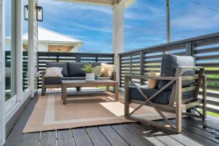 NEW Luxury Beach Retreat Walk to Sand - 2