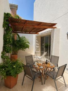 Luxury 2BR inside Old City, Private patio, AC, 2 Pools & parking - 6