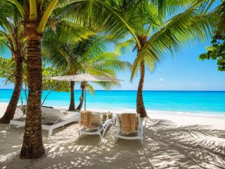 Martinica 202 Luxury Beachfront Apartment in Aqua Esmeralda - 0