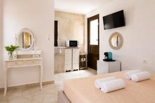 Helios Cave Suite - 3