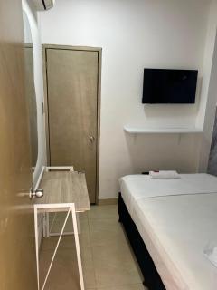 Hotel Laurel Plaza - 5