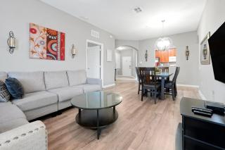 Beautiful Vista Cay Condo Next to Clubhouse - 3033 - 9