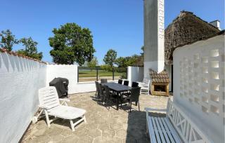 Beautiful Home In Øster Ulslev With Wifi - 1