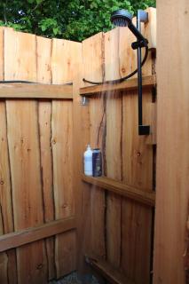 Luksusshelter med vildmarksbad og udendørsbruser udlejes - 2
