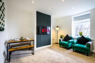 Comfortable 2 Bed Home in Batley - Sleeps 3 - 0