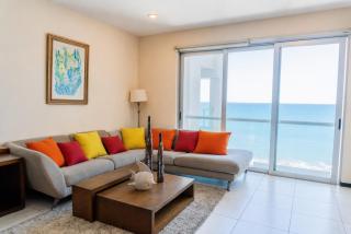Family 3-Bedroom Oceanfront on the Malecón - CAM901 - 3