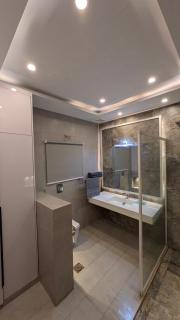 LAHORE VILLA 1 Kanal Ground floor 2 beds, 2 bath, 1 living room, Kitchen ,dinning room - 1