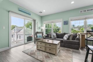 Beachside Abode 2B by Bayley Vacation Rentals - 6