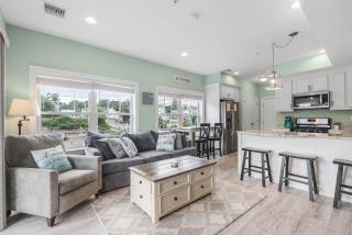 Beachside Abode 2B by Bayley Vacation Rentals - 7