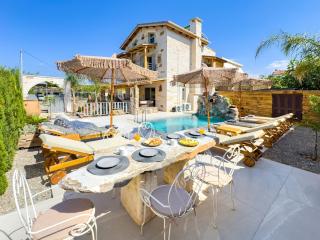Villa Smaragda Stone Retreat with Private Pool - 0