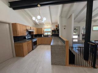 Quiet Area W/ Basement Living, W&D, & Patio! - 4