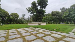 Royal Escape Lake Resort - 3