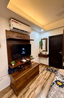 Mountain Vibes Cozy Flat on Malsi Road Dehradun - 0