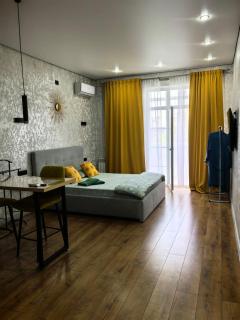 LUX Yellow Apartments - 6