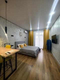 LUX Yellow Apartments - 8