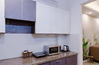 Vibrant 3BHK Oasis in Chhatarpur - 8