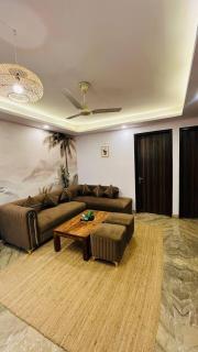 Chhatarpur’s Cozy 3BHK Getaway - 6