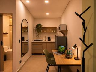 New modern loft in Laureles with WiFi and a large window - 1