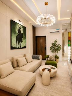 Lawrevee Apartments - 5