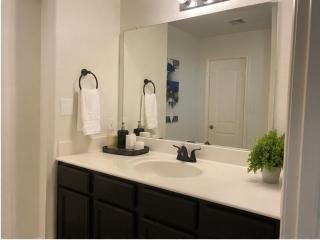 Kingsize Master Room Private bath WiFi - 6