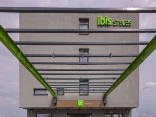 Ibis Styles Bucharest Airport - 8