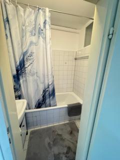 Your private room in my apartment - 0