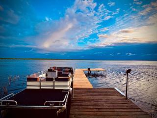 Lake Cabin - Hot Tub, Sauna, Ice Bath, Massage Chr - 7