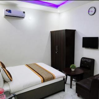 Galaxy Family Hotel Karachi Airport - 2