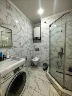 LUX 3 Room Apartments - 1