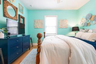 Pet Friendly Parkway Palace Sleeps 10 - 1