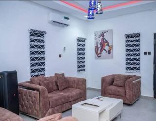 IESEOSA APARTMENT and LUXURY HOME - 2