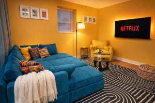 Modern 3BR Chicago Downtown Apartment Near Loyola University & Lakefront - 9