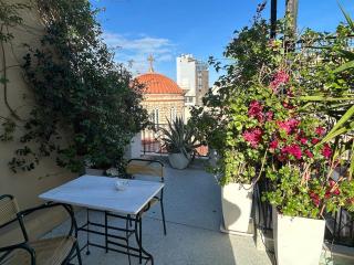 Lush Green Terrace Penthouse, Heart of Monastiraki - 4