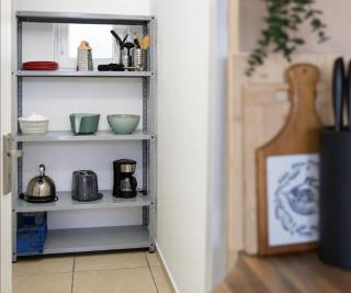 Urban Haven - Spacious 4BR Apartment for Groups and Families with Free Parking and Self Check-in - 8