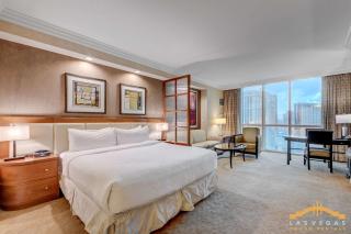 MGM Signature-23-619 Strip View Jacuzzi Studio - 1