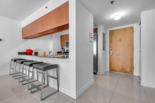 Chic City Condo with Pool & Gym - 4