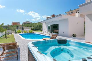 Family friendly house with a swimming pool Kastel Stafilic, Kastela - 21263 - 3