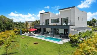 Lux retreat with pool, jacuzzi & staff included in Cap Cana - 9