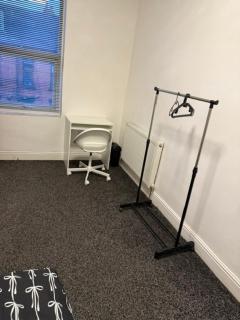 En-suit Double Bedroom in Armley Leeds - 3