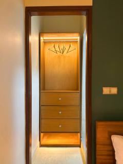 Green studio room with its own gate - 1