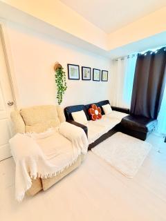 Azure Staycation Deluxe Unit 1615 - 9