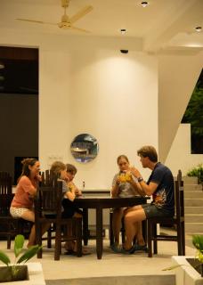 Bay Dreams Beach Hotel & Surf Camp - 7