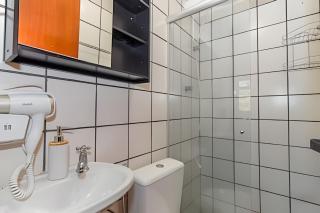 Studio bem localizado com vista livre e a/c - 2