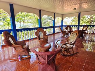Private oceanfront retreat with tropical garden - 1