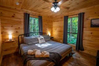 Rosebud Hot Tub WiFi 2 Min Gorge Underground 6 Min to Natural Bridge State Park - 9
