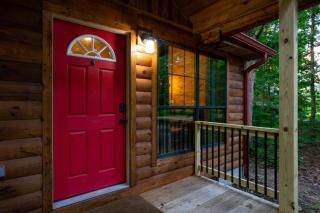 Rosebud Hot Tub WiFi 2 Min Gorge Underground 6 Min to Natural Bridge State Park - 3