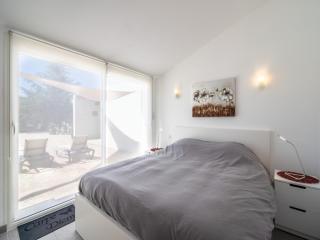 Beautiful villa with private heated pool - 6