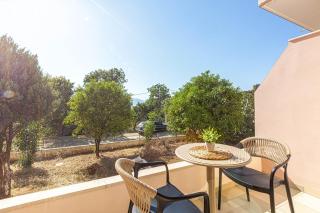 Radhima Res 3 - Double Room, Sea View - 1