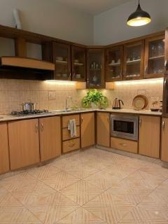 Private Guesthouse, DHA Phase 6, Near Sea View - 7