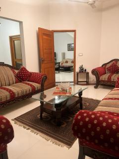 Private Guesthouse, DHA Phase 6, Near Sea View - 6
